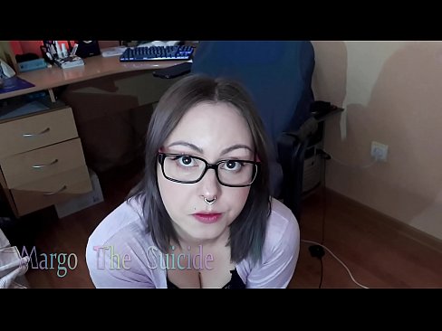 ❤️ Rapariga Sexy com Dildo de Óculos Chupa Profundamente na Câmara ️ Porno doméstico em porno pt.makesexnotwar.ru